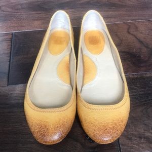 NWOT Frye ballet flats